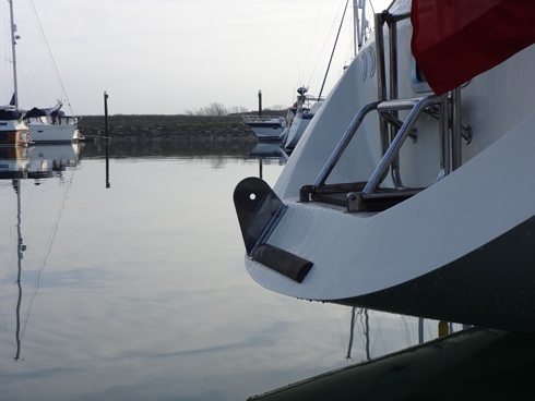Multi function transom bracket